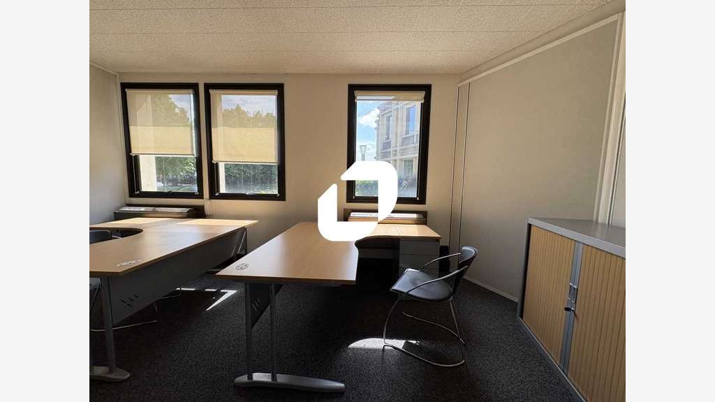 A louer Bureaux 356m² Saint aubin