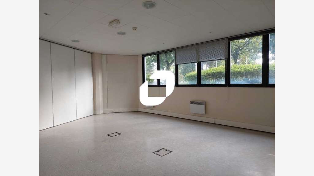 A louer Bureaux 361m² Saint aubin