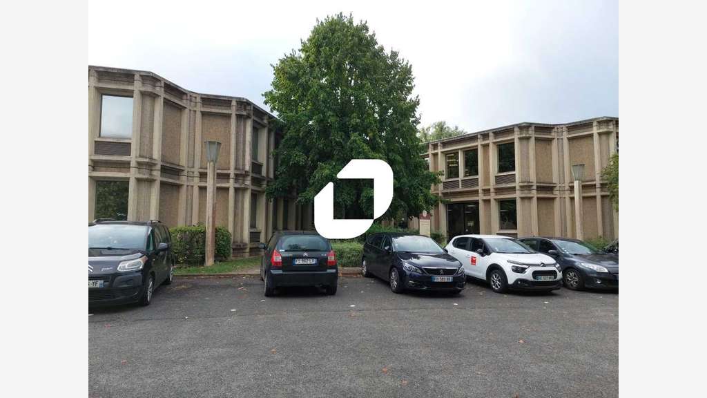 A louer Bureaux 707m² Saint aubin