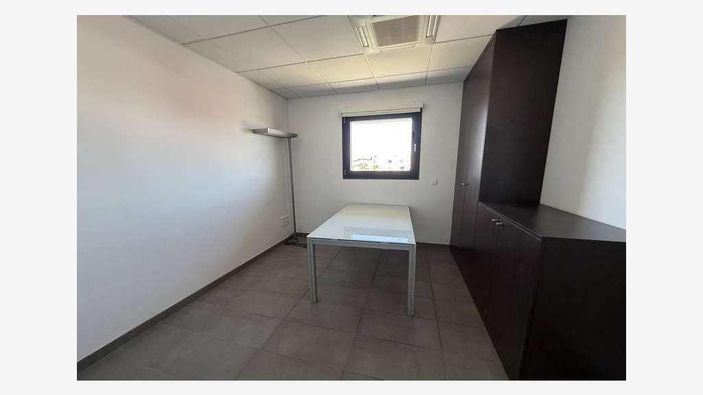 BUREAUX à louer dans le 34
