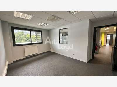Bureau 200m² R+1 à louer à Saint-Baldoph