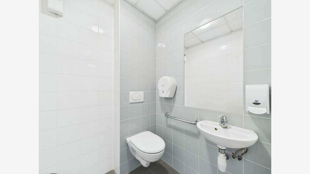 A louer bureaux 271m² + Parking Saint Baldoph (73)