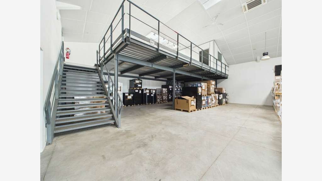 Local - Atelier - Bureaux - Saint-Baldoph (73)