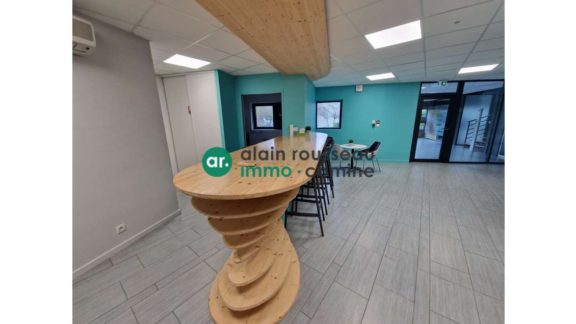 A louer bureau 30m² PMR en RDC à Saint-Barthélemy