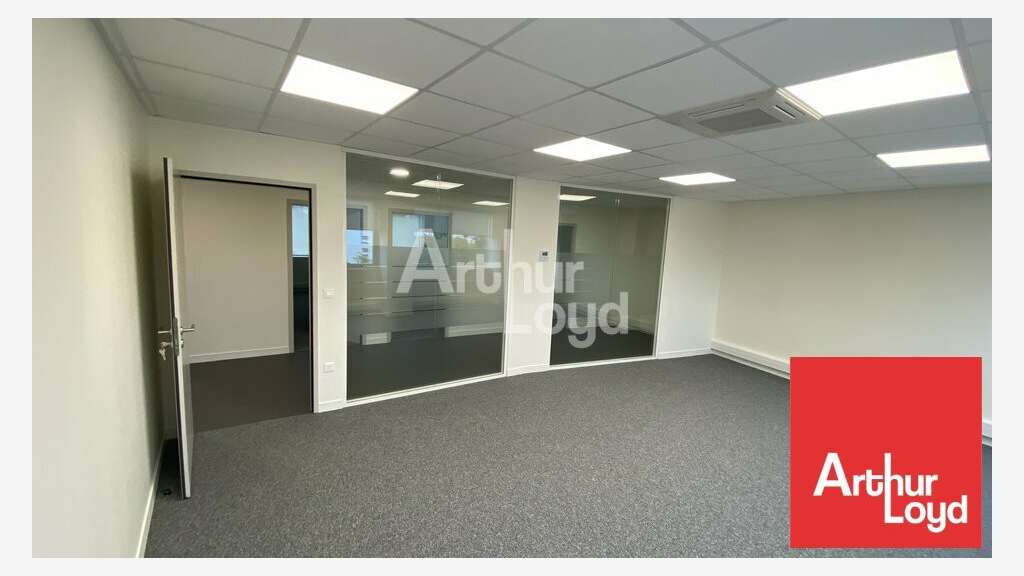 Bureaux à louer à Saint-Benoît zone du Pré Médard