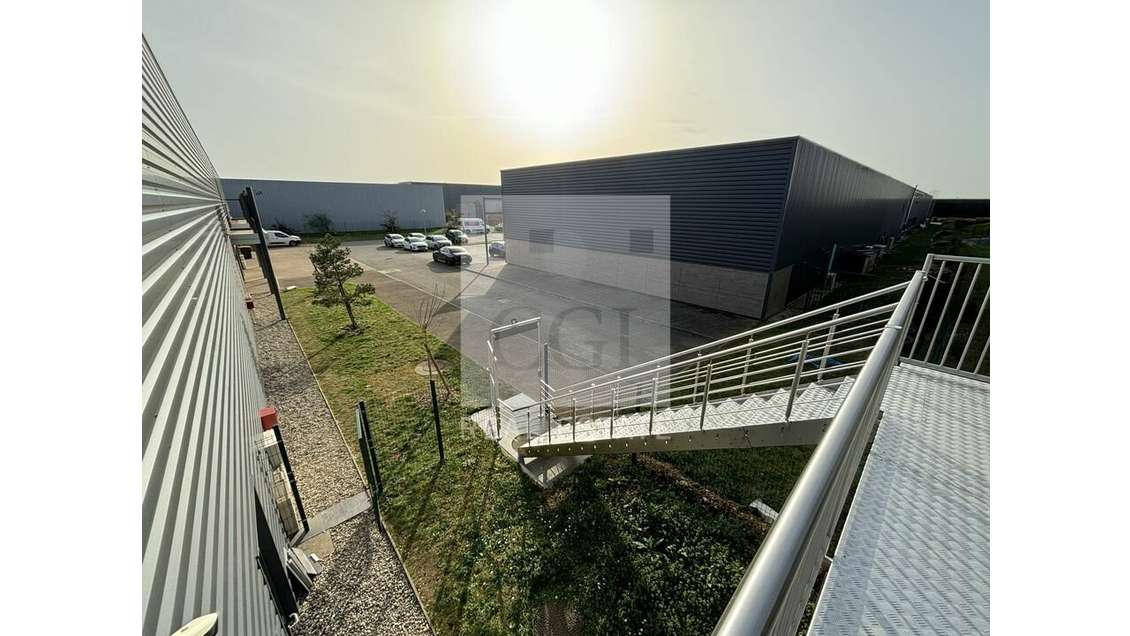 Bureaux de 113m² à louer Saint Bonnet de Mure