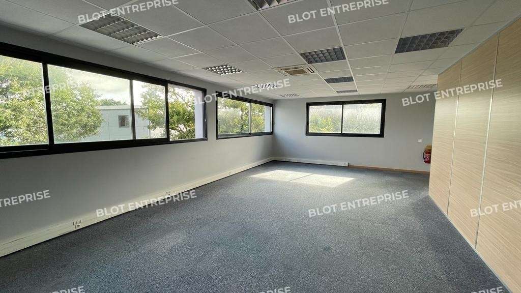A louer bureaux 68m² à Saint-Brévin PA la Guerche