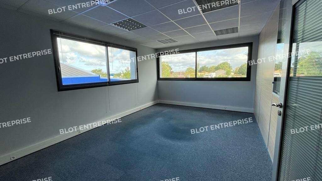 A louer bureaux 85m² à Saint-Brévin La Guerche