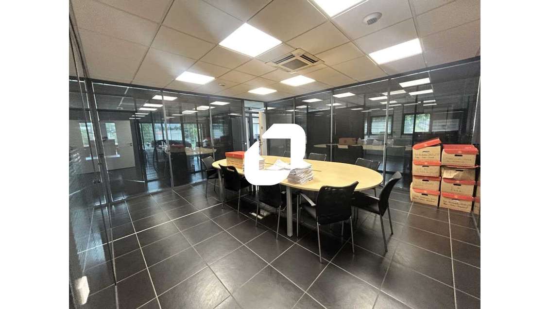A louer Bureaux 280m² Saint brice sous foret