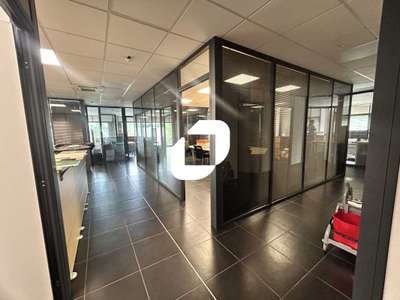 A louer Bureaux 523m² Saint brice sous foret