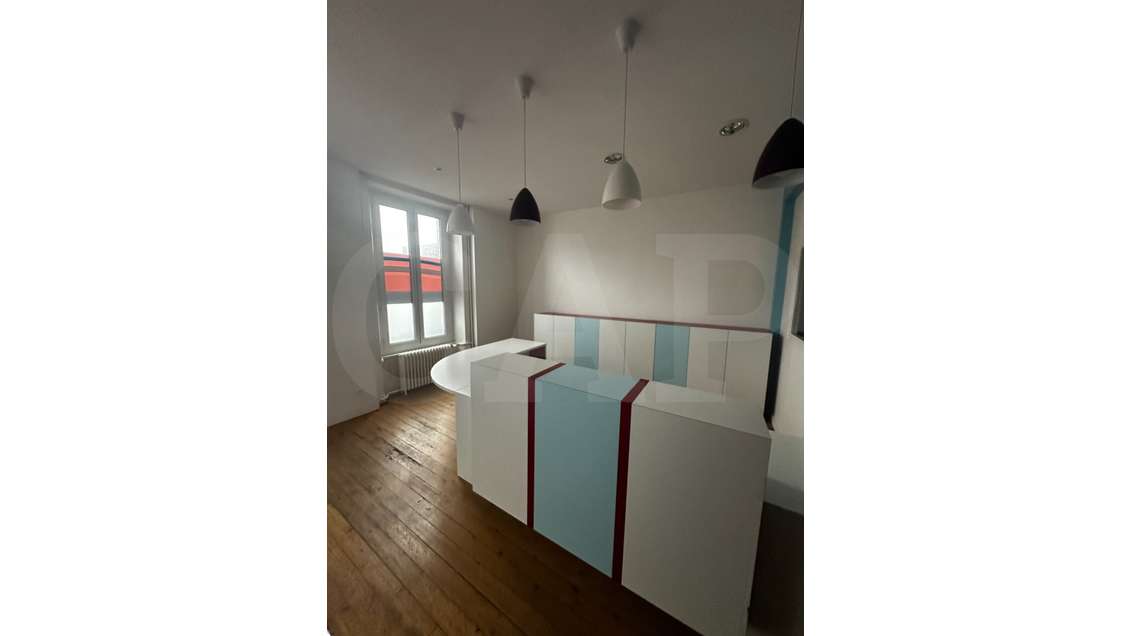 A louer bureaux 260m² avec vitrine à Saint-Brieuc