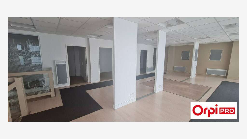 Commerce 210m² à louer au centre de Saint-Brieuc