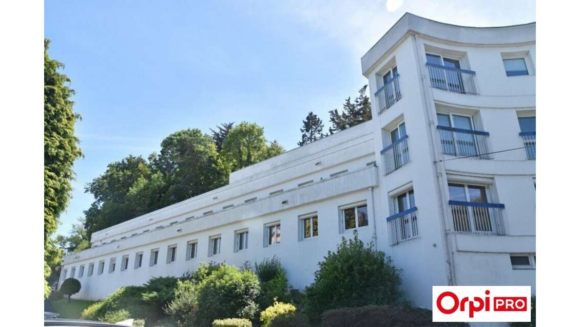 Bureaux 388m² à louer en centre-ville Saint-Brieuc