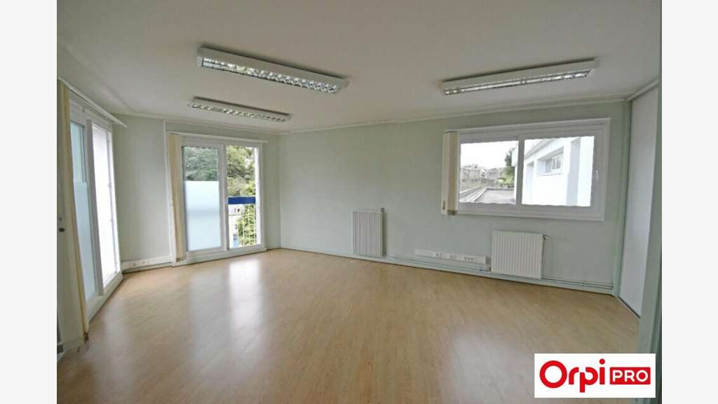 Bureaux 388m² à louer en centre-ville Saint-Brieuc