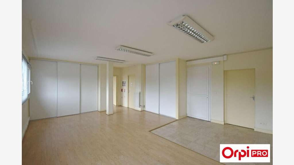Bureaux 388m² à louer en centre-ville Saint-Brieuc