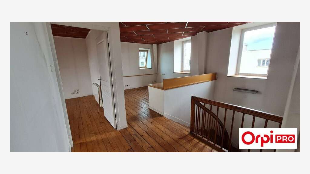 Bureau à louer de 75.34m² face gare Saint-Brieuc