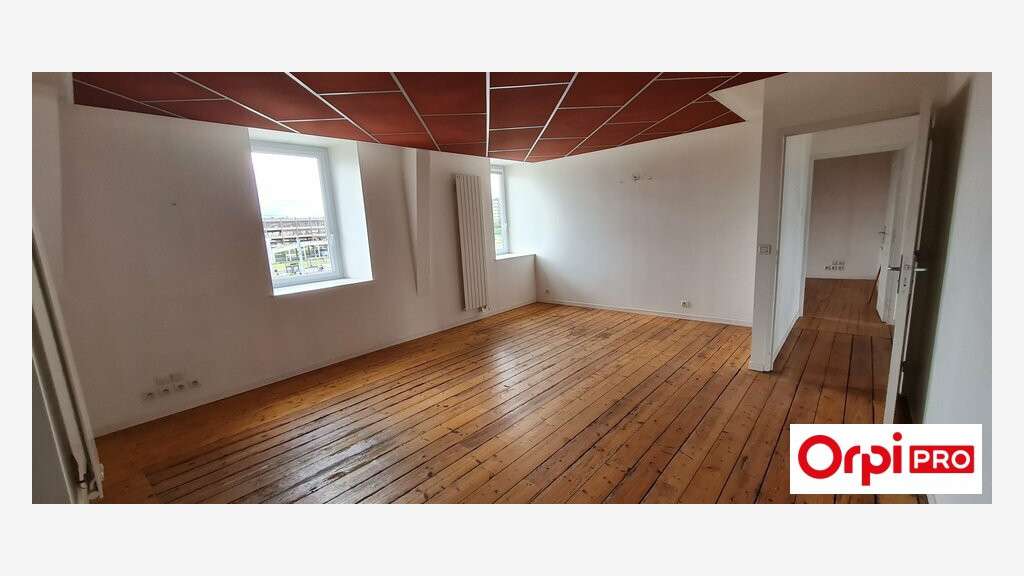 Bureau à louer de 75.34m² face gare Saint-Brieuc