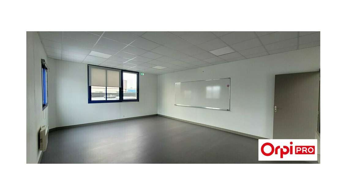 A louer bureaux 478m² Saint-Brieuc emplac. strat.