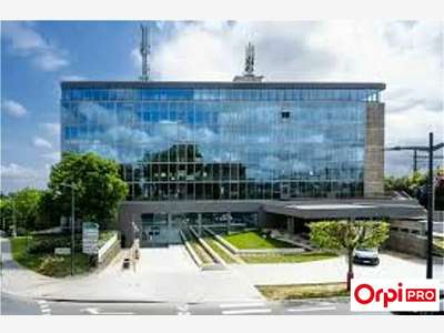 A louer bureaux d'exception 136m² proche Gare  