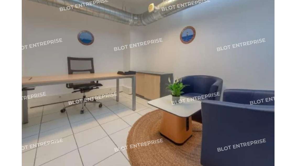 A LOUER - BUREAU ÉQUIPÉ 11 m² - SAINT BRIEUC