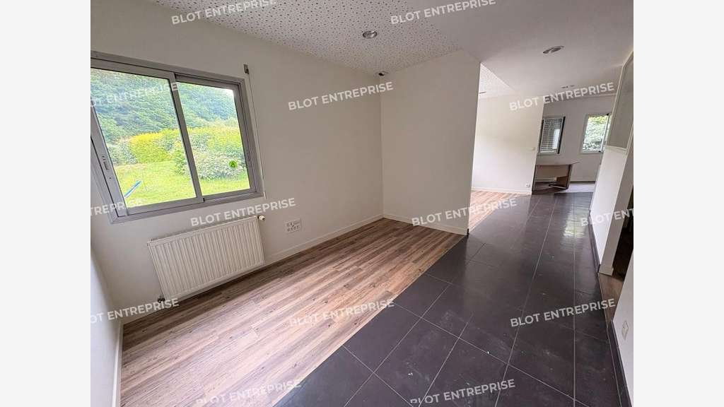 A louer bureaux 167m² proche Hôpital St Brieuc
