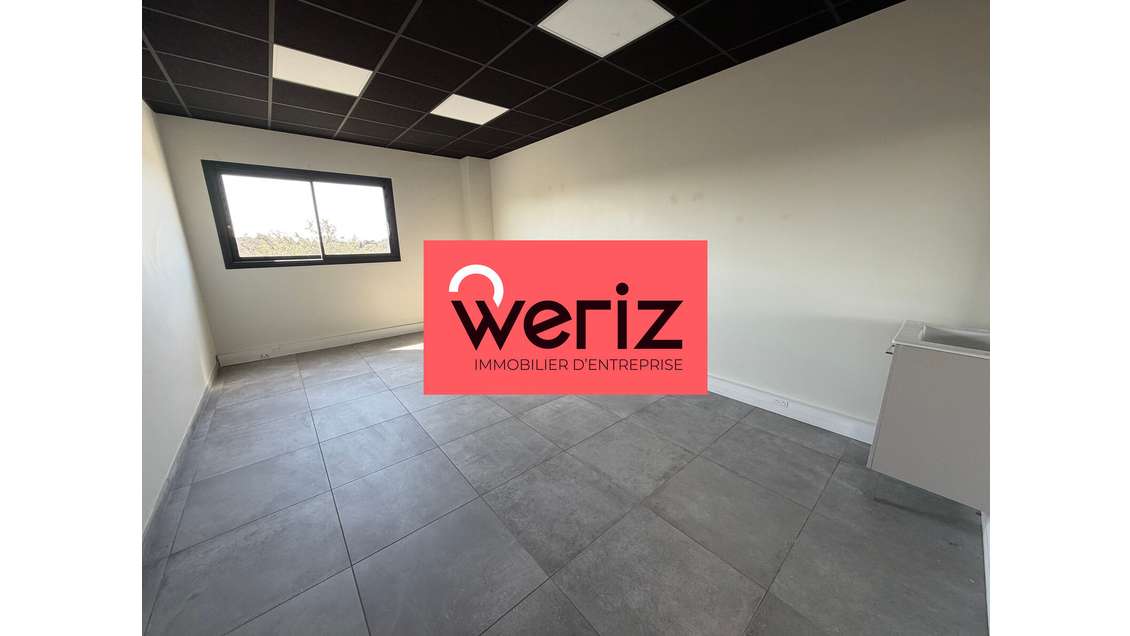 Bureaux de 98m² à louer en R+1 à Saint Cannat
