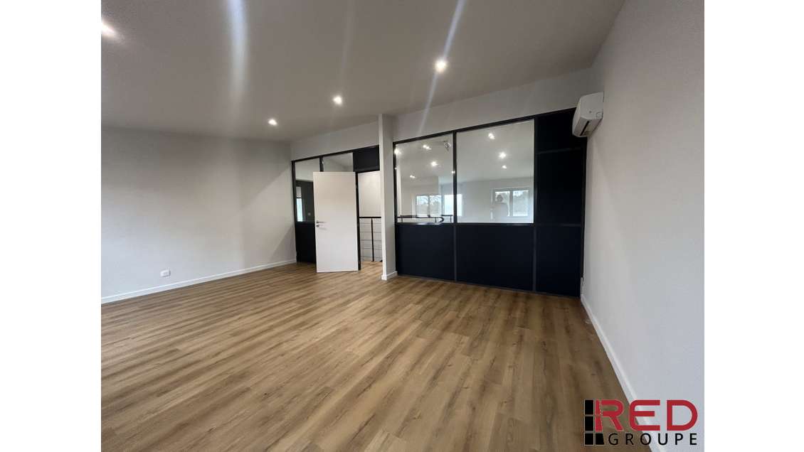 A louer bureaux 67m² 83m² 150m² neufs Saint Cannat