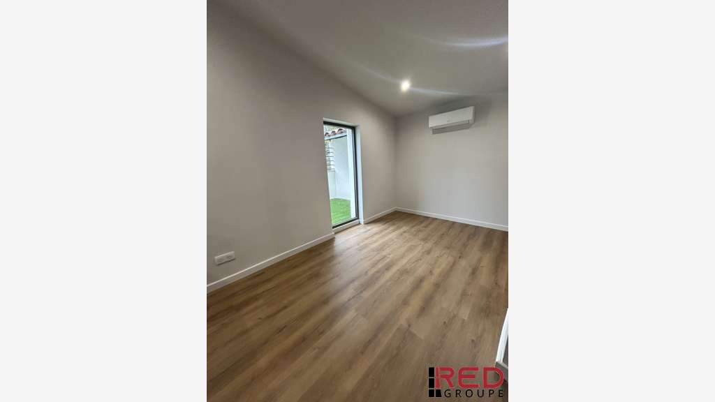 A louer bureaux 67m² 83m² 150m² neufs Saint Cannat