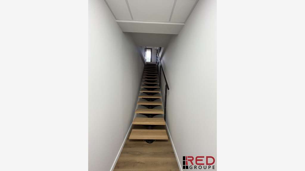 A louer bureaux 67m² 83m² 150m² neufs Saint Cannat