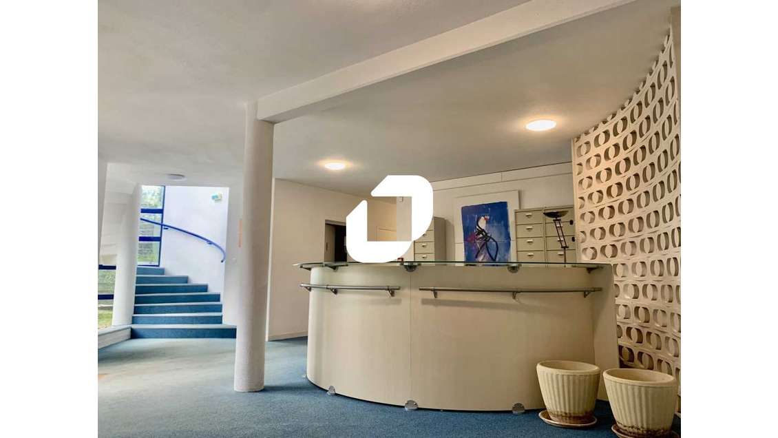 A louer Bureaux 146m² Saint clement de riviere