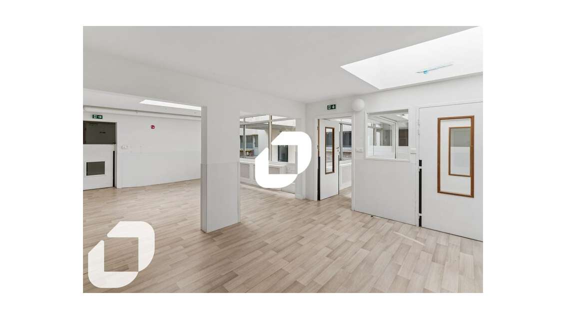 A louer Bureaux 327m² Saint cloud