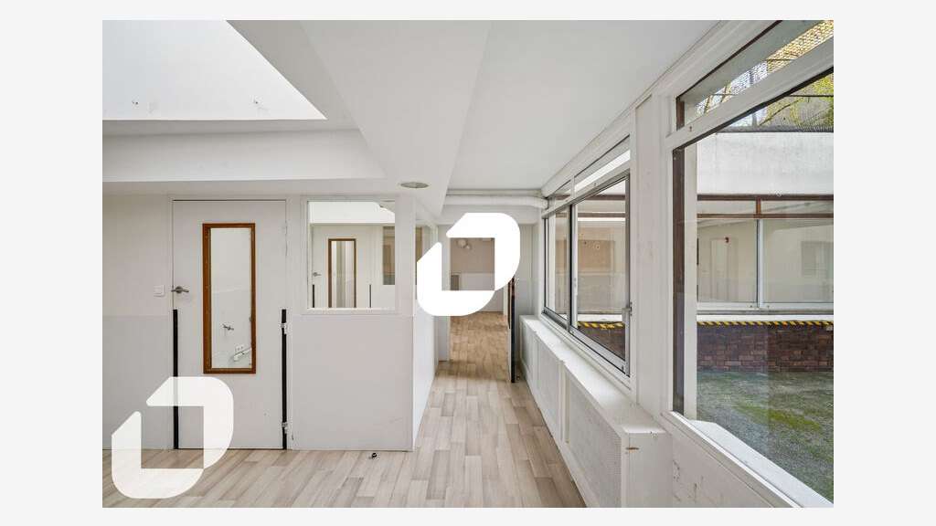 A louer Bureaux 327m² Saint cloud