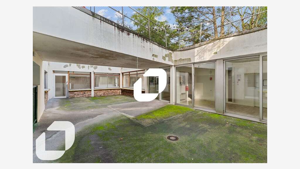 A louer Bureaux 327m² Saint cloud