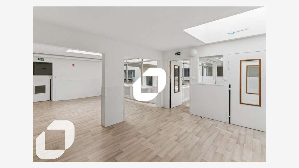 A louer Bureaux 327m² Saint cloud