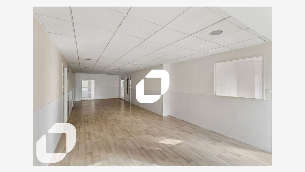 A louer Bureaux 327m² Saint cloud