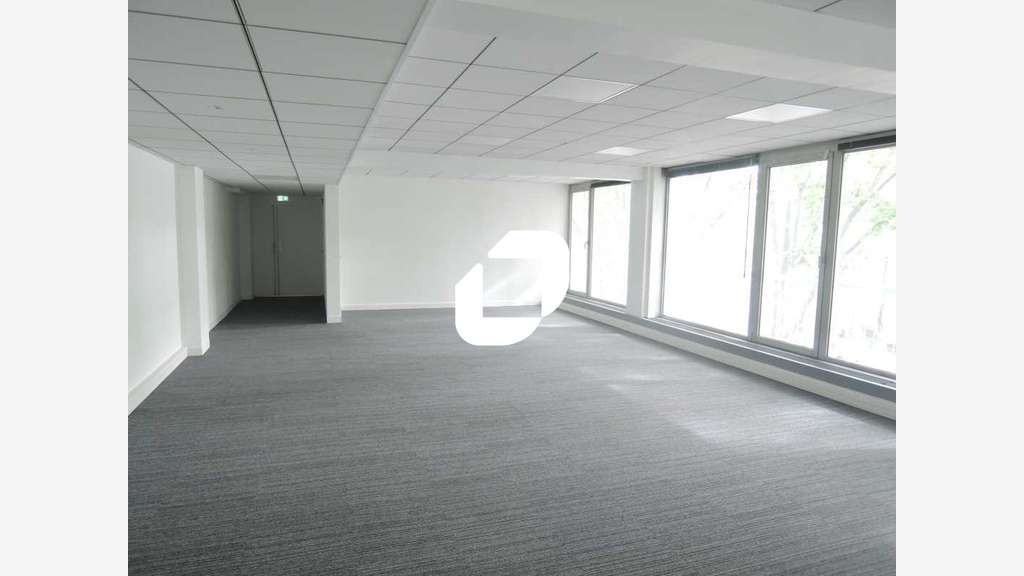 A louer Bureaux 130m² Saint cloud