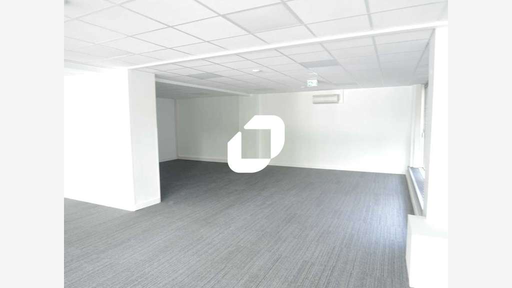 A louer Bureaux 130m² Saint cloud