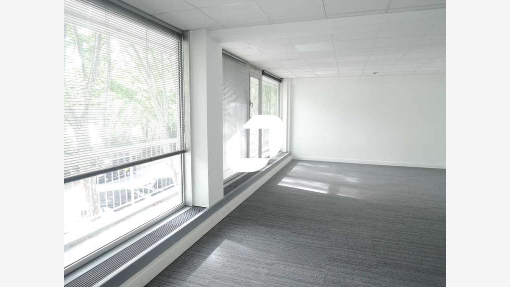 A louer Bureaux 130m² Saint cloud