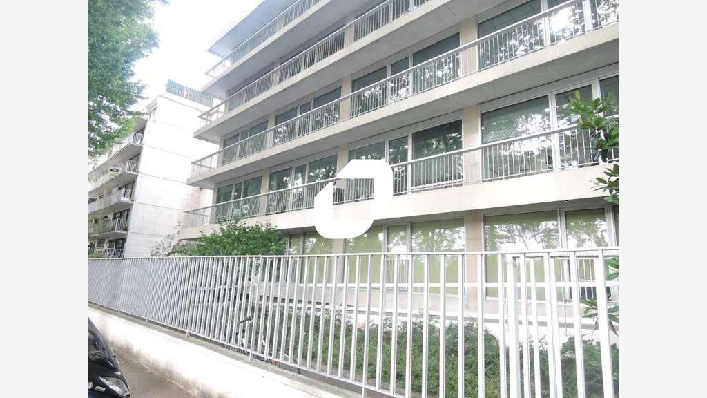 A louer Bureaux 130m² Saint cloud