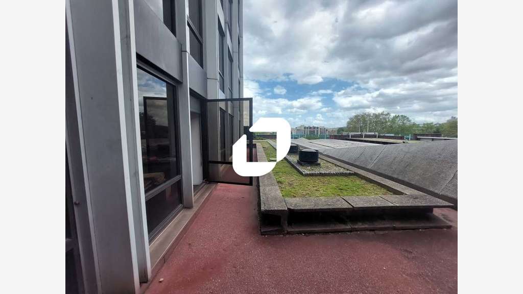 A louer Bureaux 103m² Saint cloud