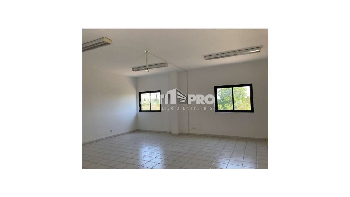 A louer bureaux 54m² R+1 à Saint-Cyprien