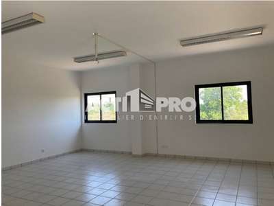 Location Bureaux à Saint-Cyprien