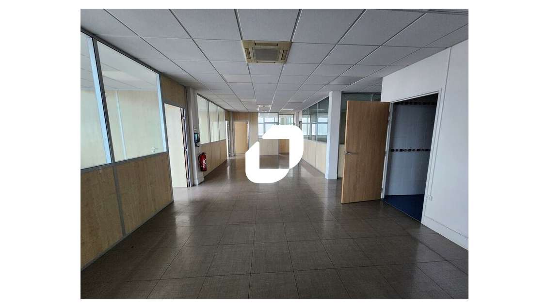 A louer Bureaux 206m² Saint cyr l'ecole