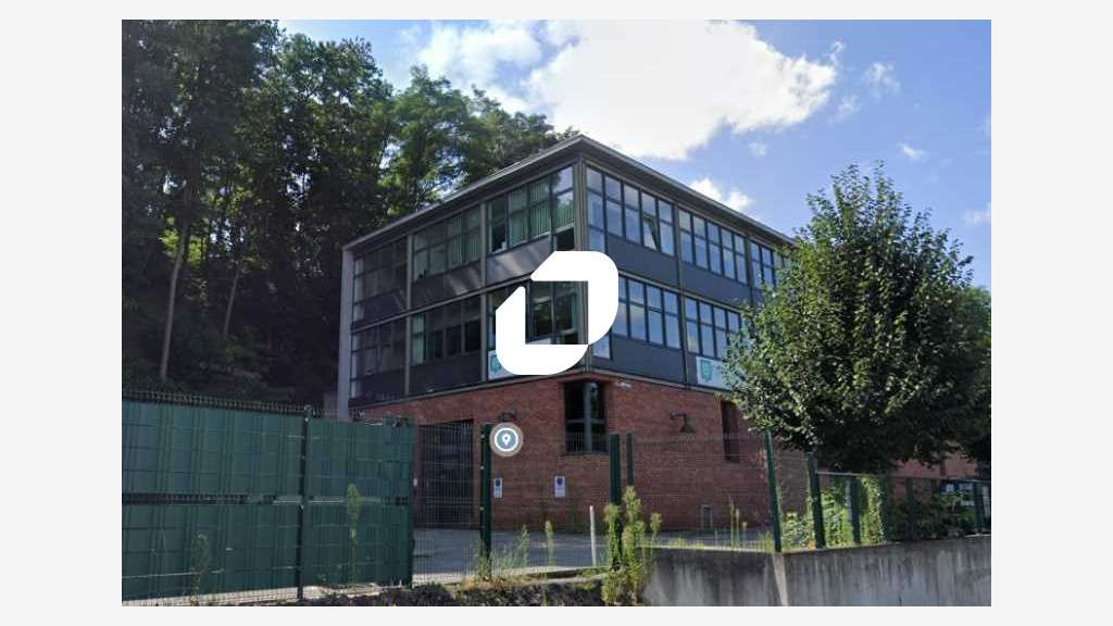 A louer Bureaux 412m² Saint cyr l'ecole