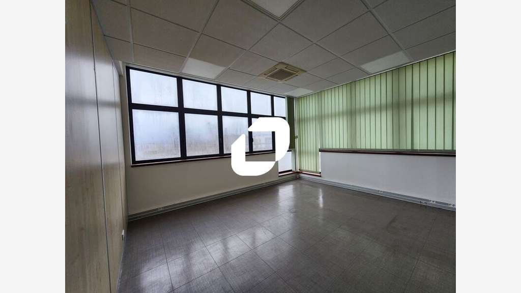 A louer Bureaux 412m² Saint cyr l'ecole