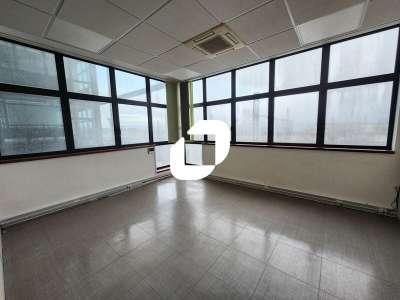 A louer Bureaux 412m² Saint cyr l'ecole