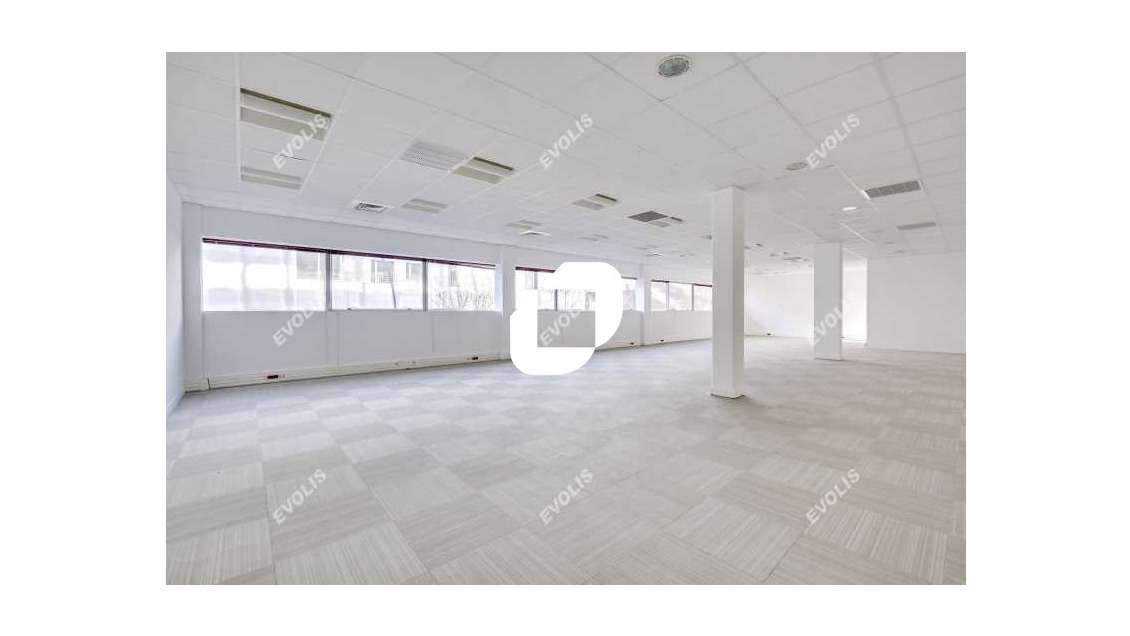 A louer Bureaux 610m² Saint denis