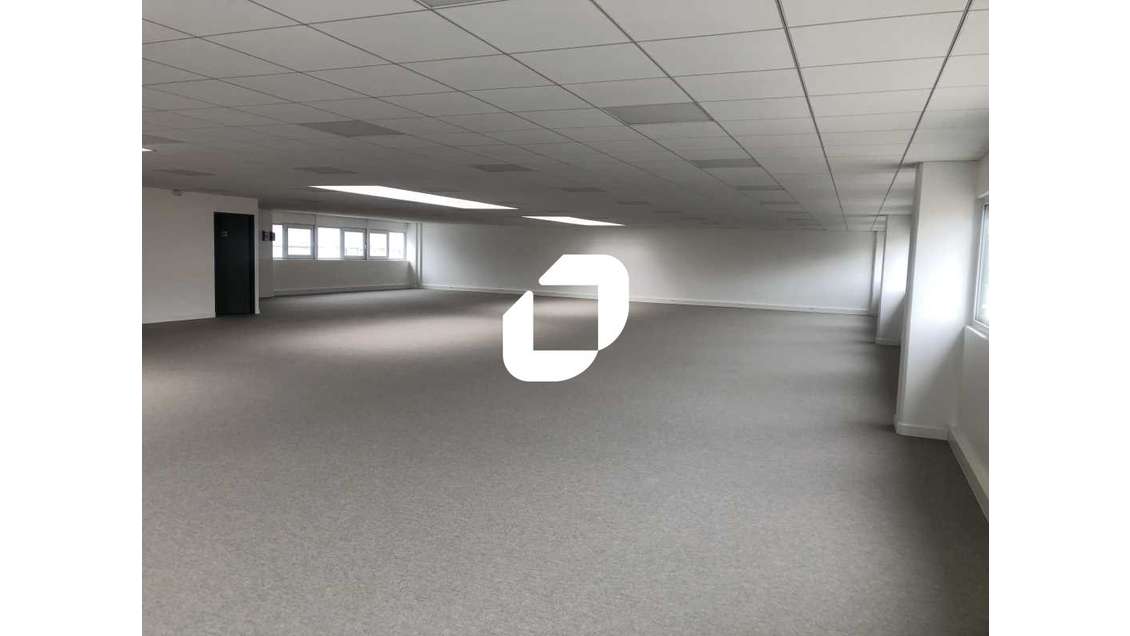A louer Bureaux 181m² Saint denis