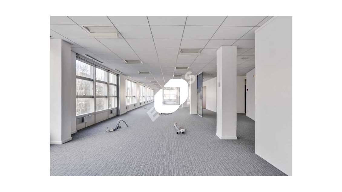 A louer Bureaux 1131m² Saint denis