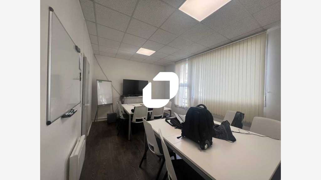 A louer Bureaux 391m² Saint denis